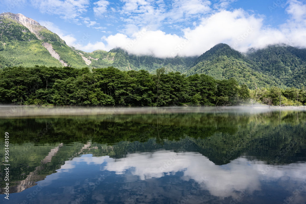 夏の上高地,大正池,長野県
夏の上高地,大正池,長野県