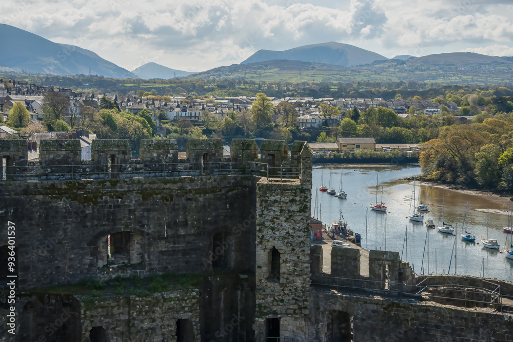 Obraz premium stones, walls and towers of a medieval fortress castle