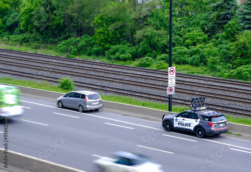 Toronto police helping driver on the road