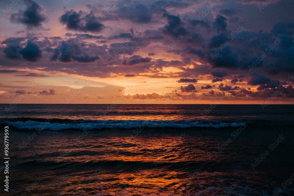 Fototapeta premium sunset over the sea