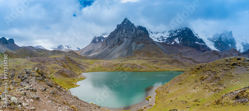 Fototapeta Naklejka Na Ścianę i Meble -  laguna  ausangate cusco peru 