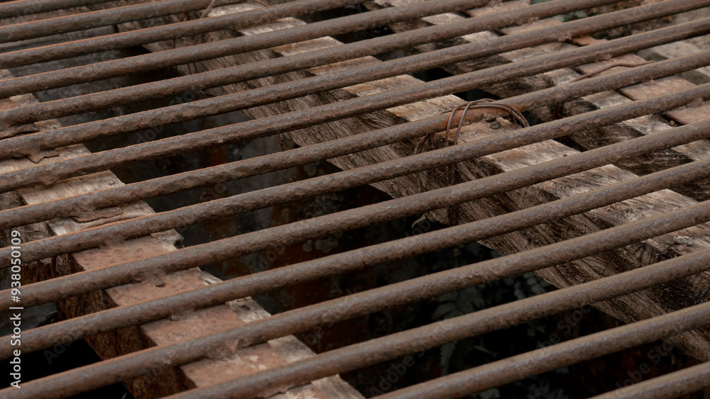 Iron water drain pipes that are no longer operational, damaged and not maintained.
Iron water drain pipes that are no longer operational, damaged and not maintained.