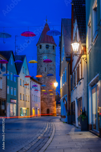Obraz na płótnie Historic tower in the city of Gunzenhausen at night w salonie