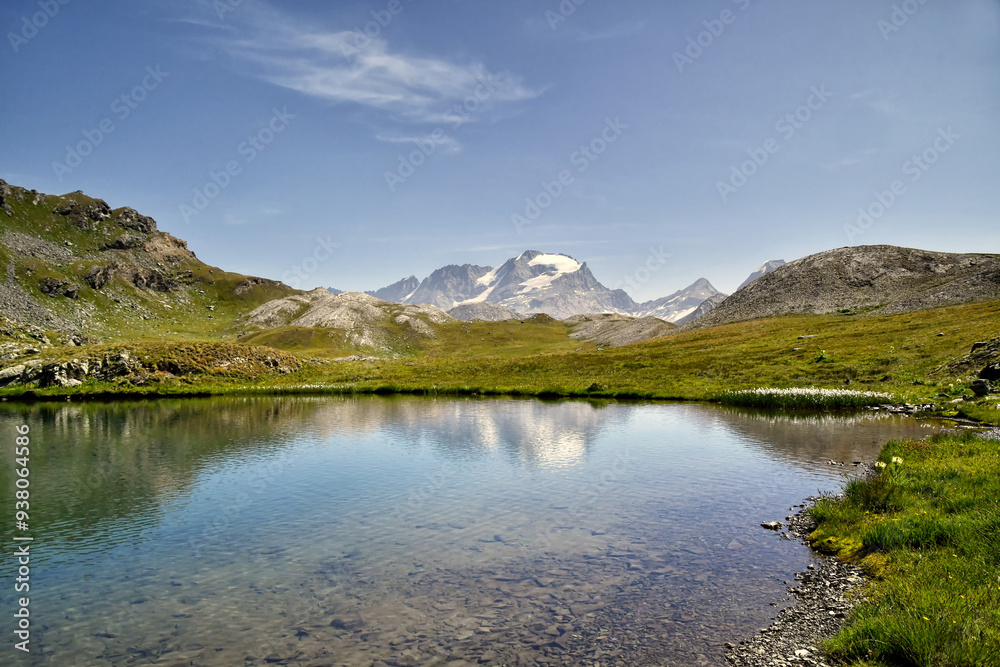 Fototapeta premium Il Gran Paradiso, visto dai laghi Tre Becchi
