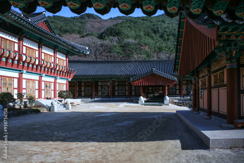 The exterior of the old building in the Buddhist temple