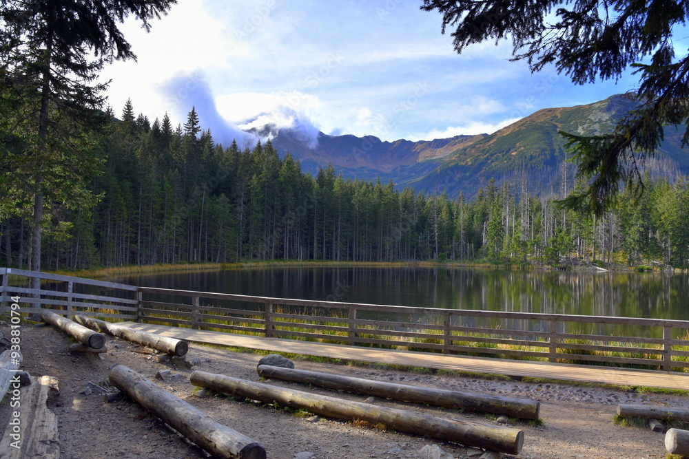 Smreczyński Staw – polodowcowe jezioro morenowe, Tatry Zachodnie, Tatrzański Park Narodowy, Kościelisko, Małopolska, Polska, Europa,