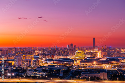 Foto Panorama city Astana, Kazakhstan Nur-Sultan sunset light, aerial top view
