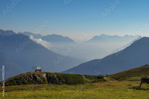 Wandern in den österreichischen Alpen photo