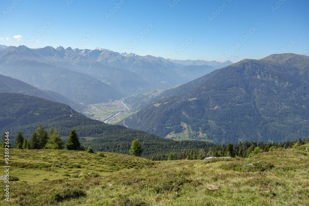Wandern in den österreichischen Alpen Wandern in den österreichischen Alpen