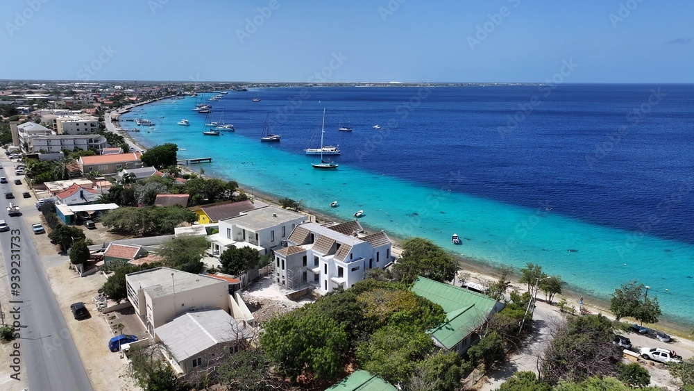 Obraz premium Caribbean Skyline At Kralendijk In Bonaire Netherlands Antilles. Island Beach. Blue Sea Landscape. Kralendijk At Bonaire Netherlands Antilles. Tourism Background. Nature Seascape.