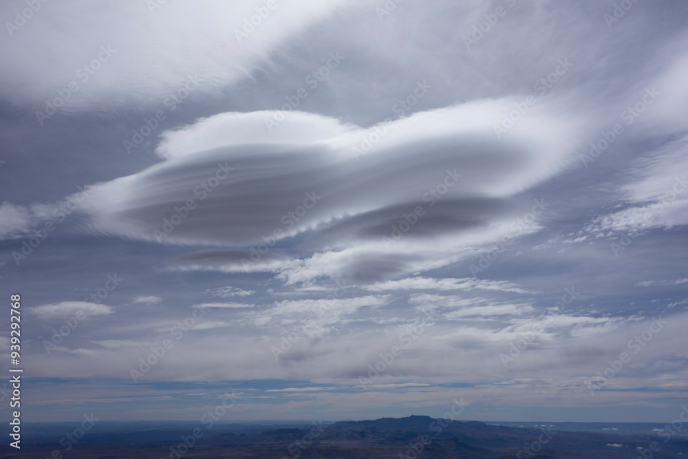 Obraz premium Lenticular cloud formations near to Toubkal in the High Atlas mountains, Morocco