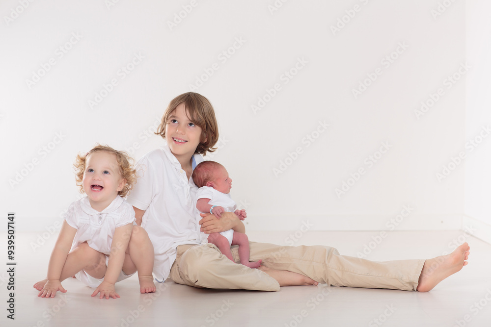 Siblings meet newborn baby Siblings meet newborn baby