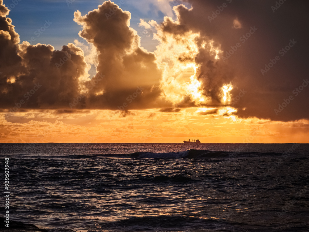 Fototapeta premium A beautiful sunrise 