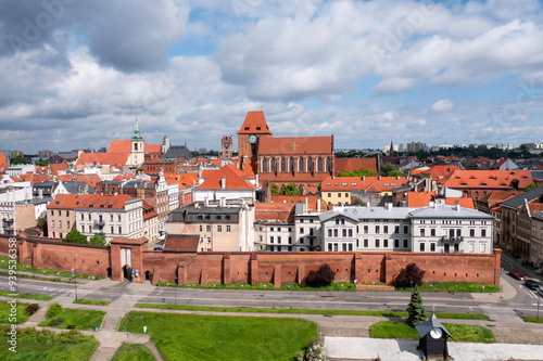 Obraz na płótnie Torun, Poland - Aerial cityscape of historic Old Town w salonie