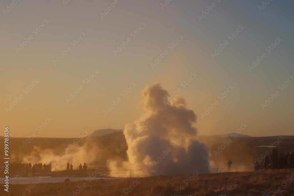 Obraz premium Icelandic geyser, the exploding geyser Strokkur in Iceland