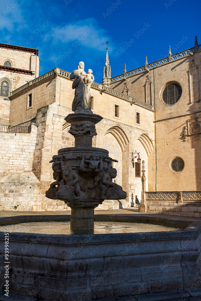 Fototapeta premium CATEDRAL DE BURGOS EXTERIOR 2024