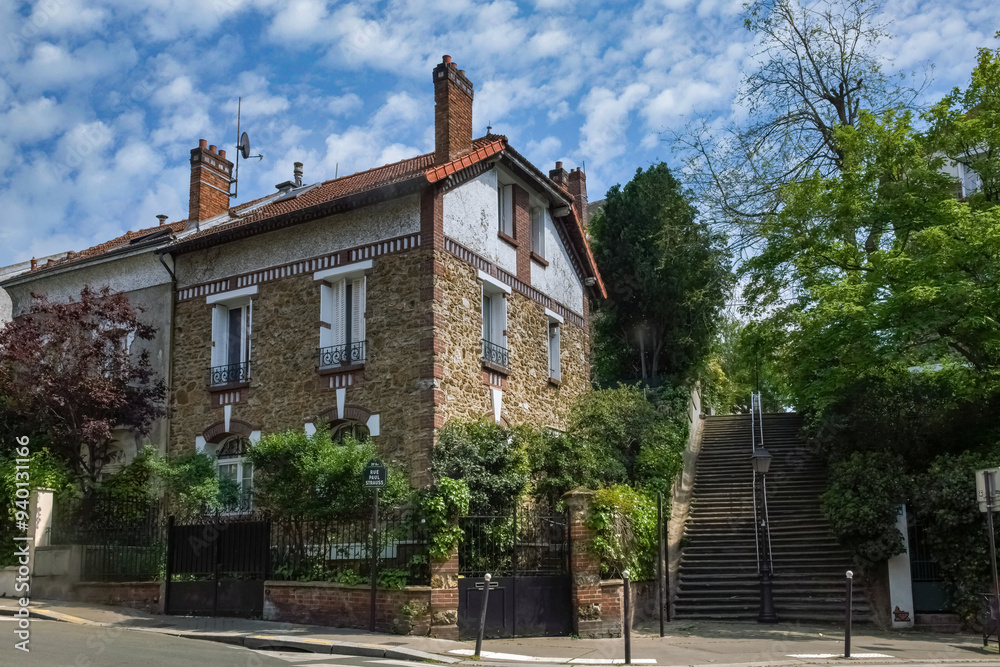 Fototapeta premium Paris, picturesque neighborhood of the Campagne in Paris, in the 20e arrondissement, in spring
