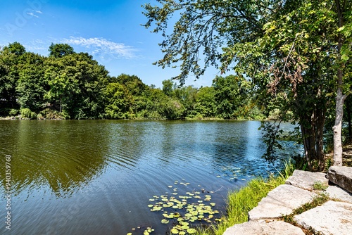 Obraz na płótnie Quarton Lake Park and the Rouge River on a Summer day w salonie