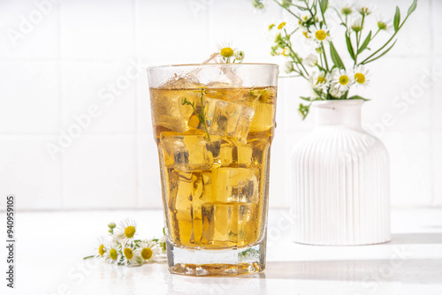 Fotografie Herbal flower daisy chamomile ice tea
