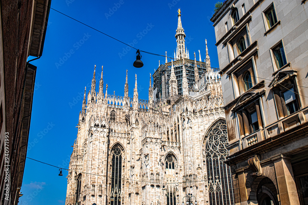 Obraz premium Milan Cathedral and galeria vittorio emmanuele II in italian lombardy