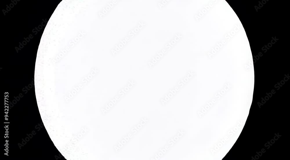 witte cirkel met super vloeiend ademend effect op een zuiver zwarte achtergrond