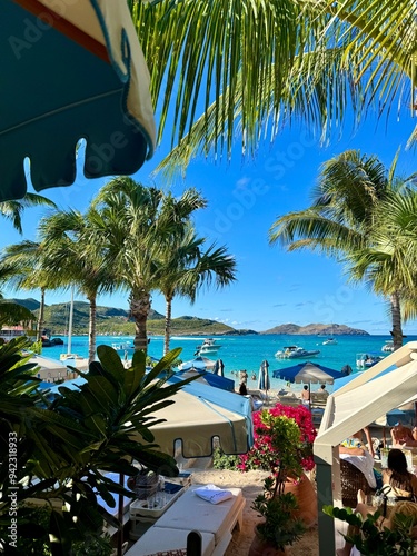 Restaurant with a view of the beach