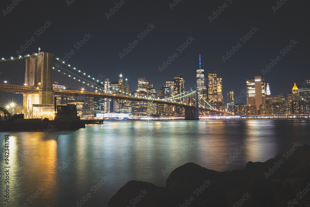 Fototapeta premium Overlooking Lower Manhattan from Brooklyn