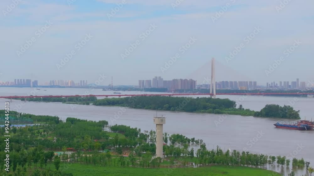 Summer scenery of Hongshan River Beach in Wuhan Summer scenery of Hongshan River Beach in Wuhan