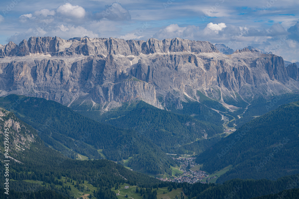 Naklejka premium Mountain landscape at Val di Gardena, Dolomites, Italy.