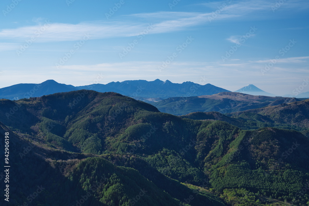 Naklejka premium 美ヶ原の王ヶ頭より八ヶ岳連峰と富士山を望む