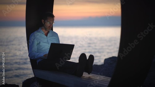 Remote Work at Sunset A Captivating Journey into the Digital Nomad Lifestyle Experience