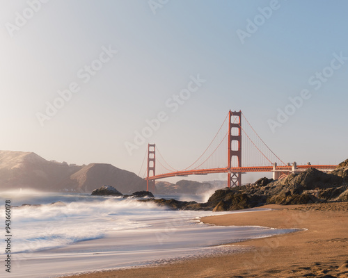 Golden Gate Bridge bei Golden Hour vom Baker Beach, San Francisco