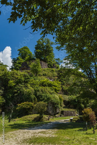 日本 岐阜県中津川市にある岩山の上に建つ苗木城の天守展望台