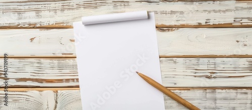 Empty note paper on a woode...