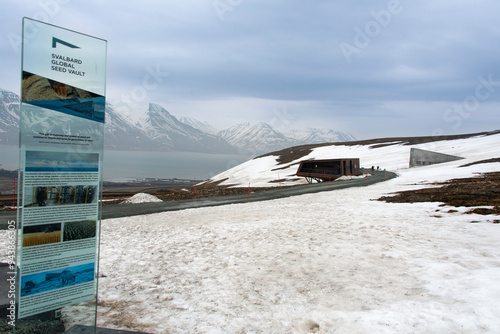 Réserve mondiale de semences du Svalbard, Longyearbyen, archipel du Spitzberg, Svalbard photo