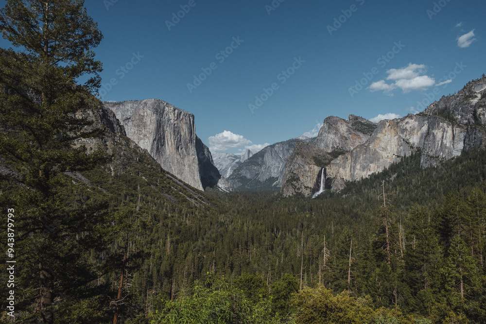 El Capitan and Half Dome in Yosemite National Park California El Capitan and Half Dome in Yosemite National Park California
