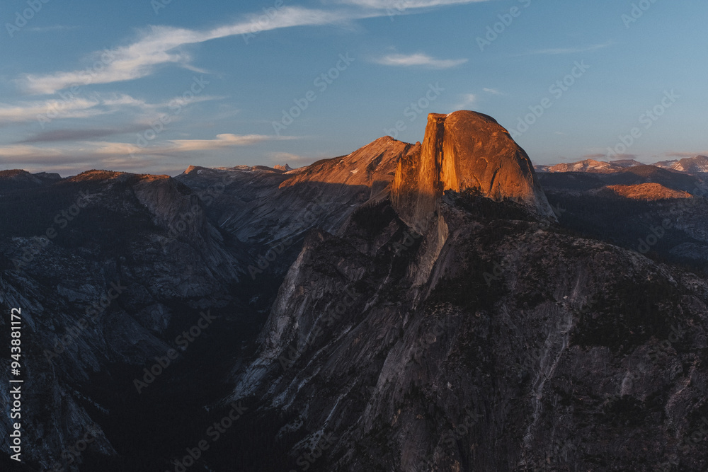 Naklejka premium Halfdome in Sunset, Yosemite National Park California