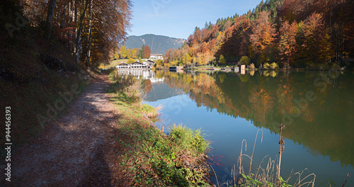 Photos pictorial lake Riessersee, near Garmisch, autumnal landscape