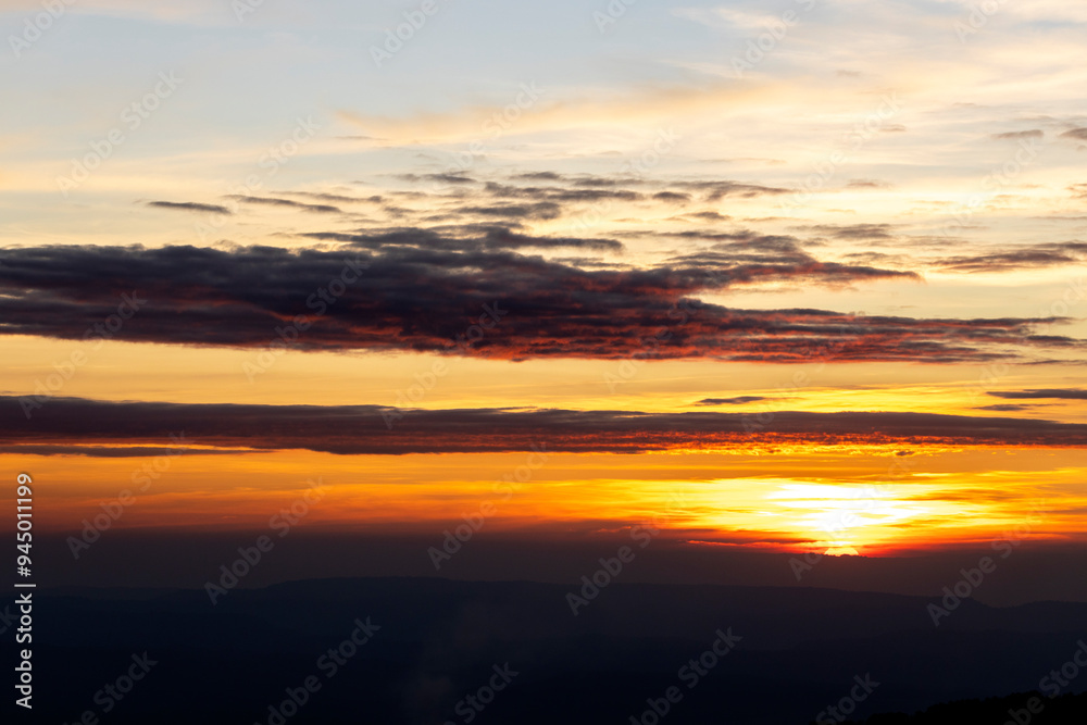 Obraz premium colorful dramatic sky with cloud at sunset