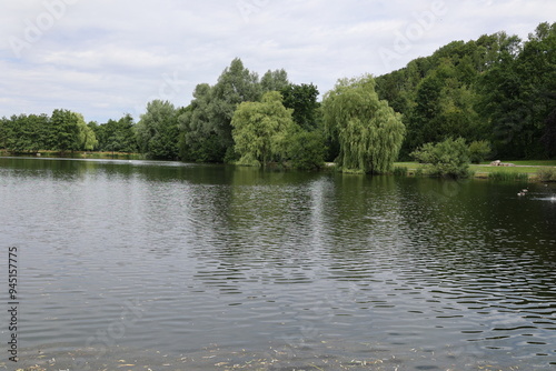 Blick in den Kurpark von Bad Wünnenberg in Nordrhein-Westfalen