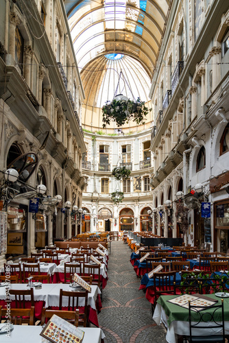 Türkiye. Istanbul. İstiklal Street. Cité de Pera or Cicek Pasaji