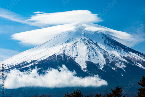 山中湖から見た富士山の傘雲 photo