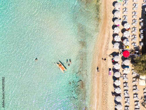 Gallipoli, Salento. La spiaggia e il mare turchese dall'alto. Puglia, Lecce, Italia