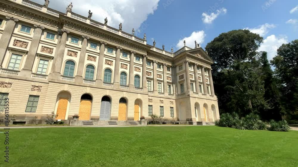 villa reale e parco pubblico di milano, italia, 24 agosto 2024, royal villa and public park of milan, italy 24 august 2024 villa reale e parco pubblico di milano, italia, 24 agosto 2024, royal villa and public park of milan, italy 24 august 2024