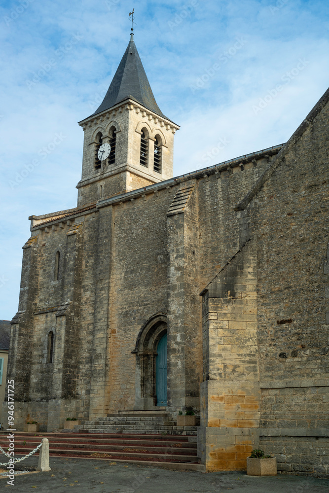 Fototapeta premium église, Sanxay, Vienne, 86, Region Nouvelle Aquitaine, France