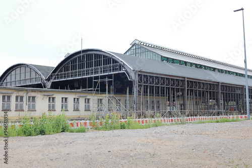 Bauarbeiten an der Bahnhofshalle in der Stadt Görlitz photo