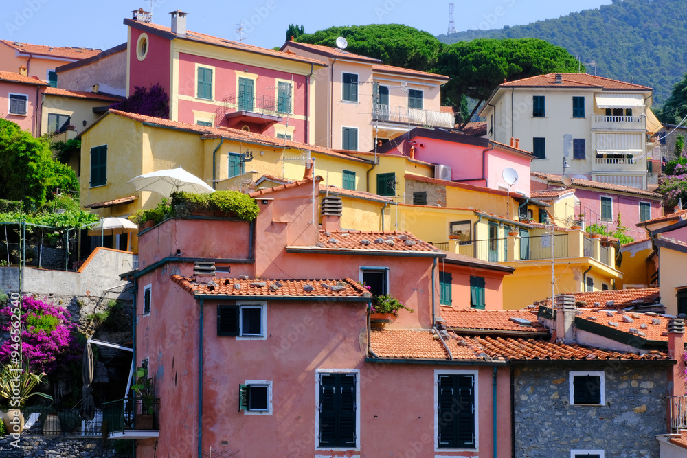 Fototapeta premium Il centro storico di Tellaro in provincia di La Spezia, Liguria, Italia.