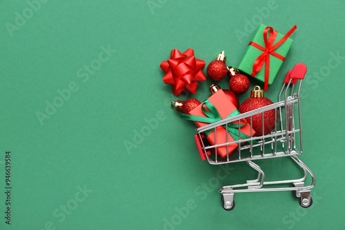 Small shopping cart with Ch...