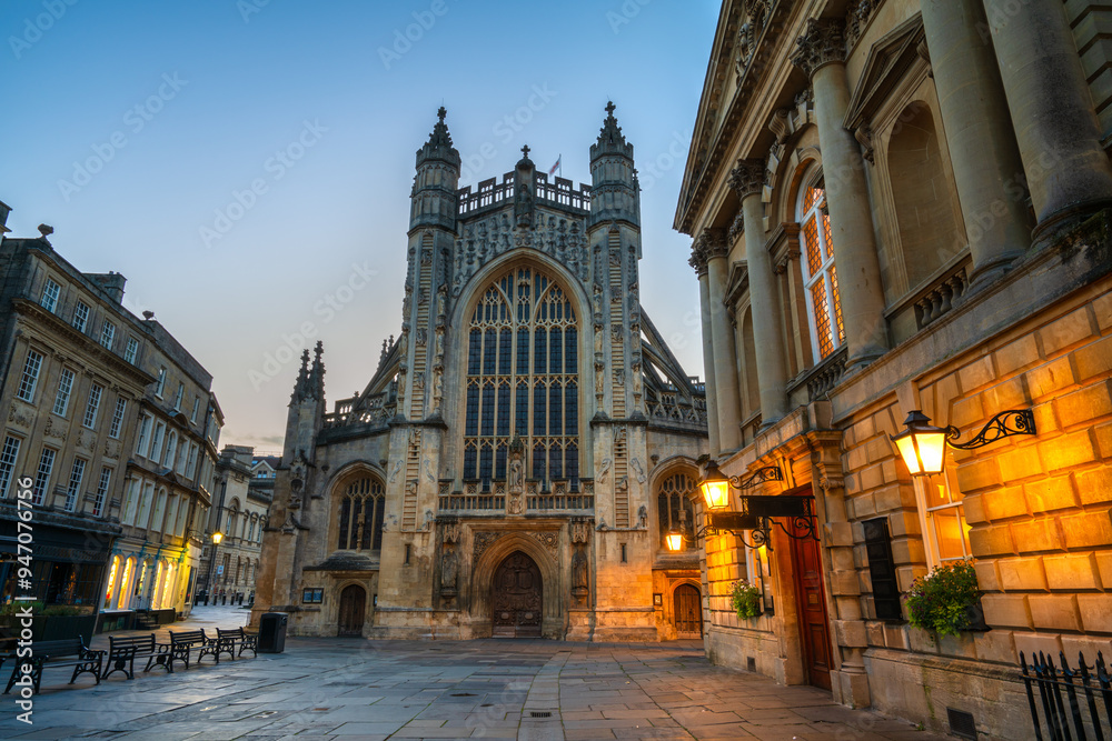Fototapeta premium Historic Bath Abbey in Bath Old town center, England