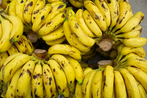Fresh Yellow Tasty Pakistani Healthy Banana Fruit